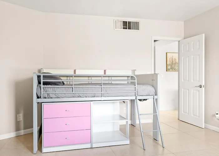 Holiday home Hill - Scenic W Panoramic Views & Pool