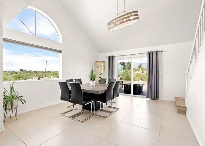 Holiday home Hill - Scenic W Panoramic Views & Pool Tucson